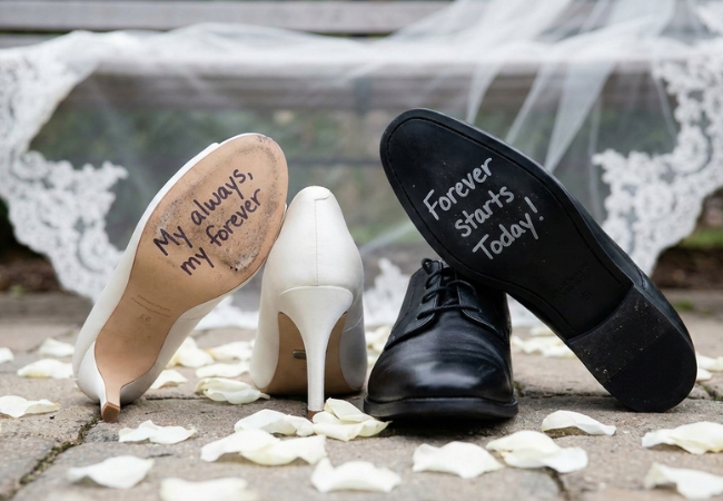 30 Cute Messages Brides and Grooms Write Under Wedding Shoes
